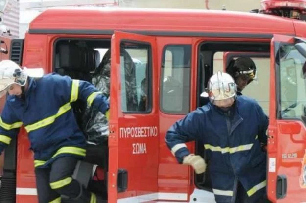 Πυρκαγιά σε διαμέρισμα στην Αμφιάλη – Σώα απεγκλωβίστηκε ηλικιωμένη